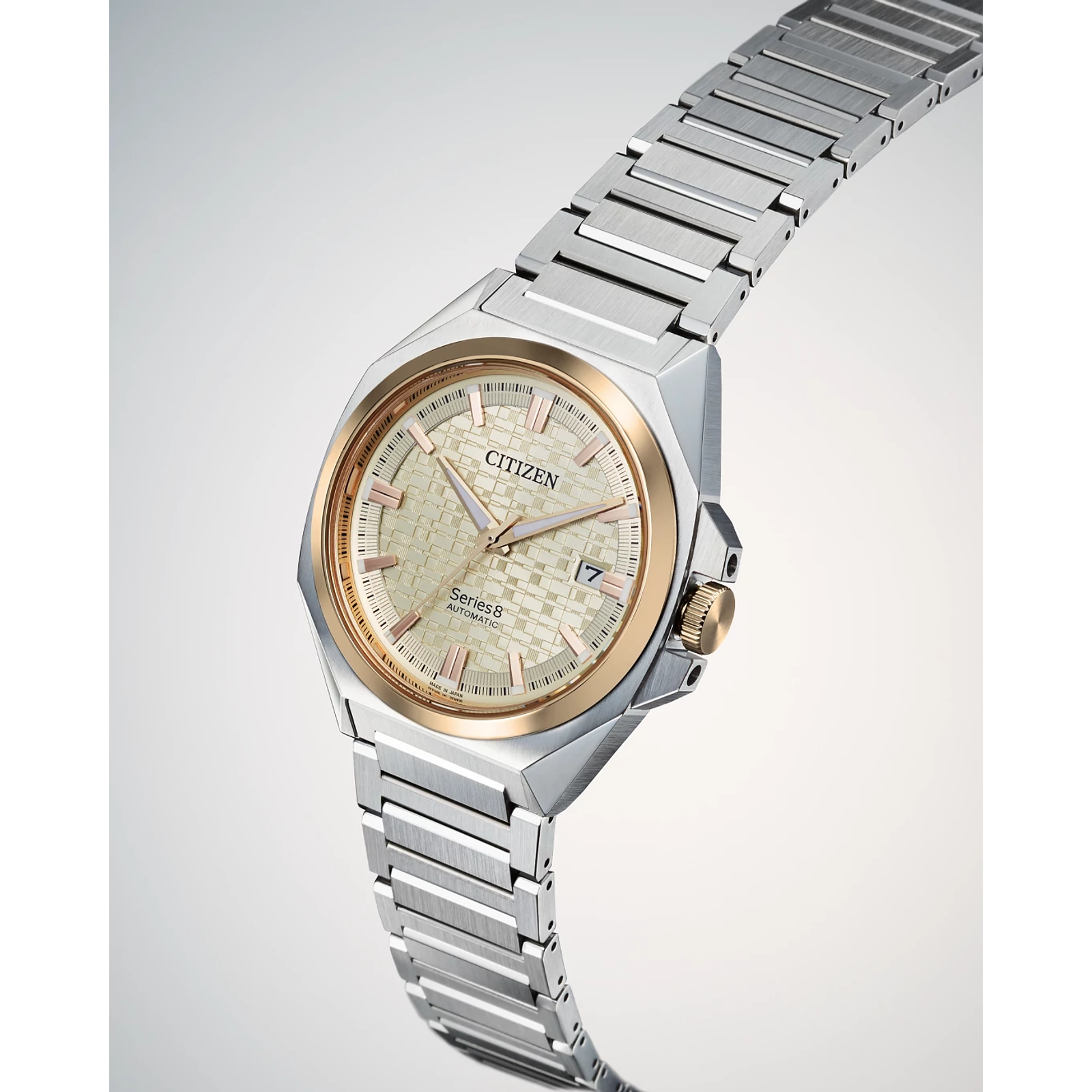 Reloj Citizen Series8 831 automático de 40 MM para caballero champagne NB6059-57P | Elegancia Relojeria